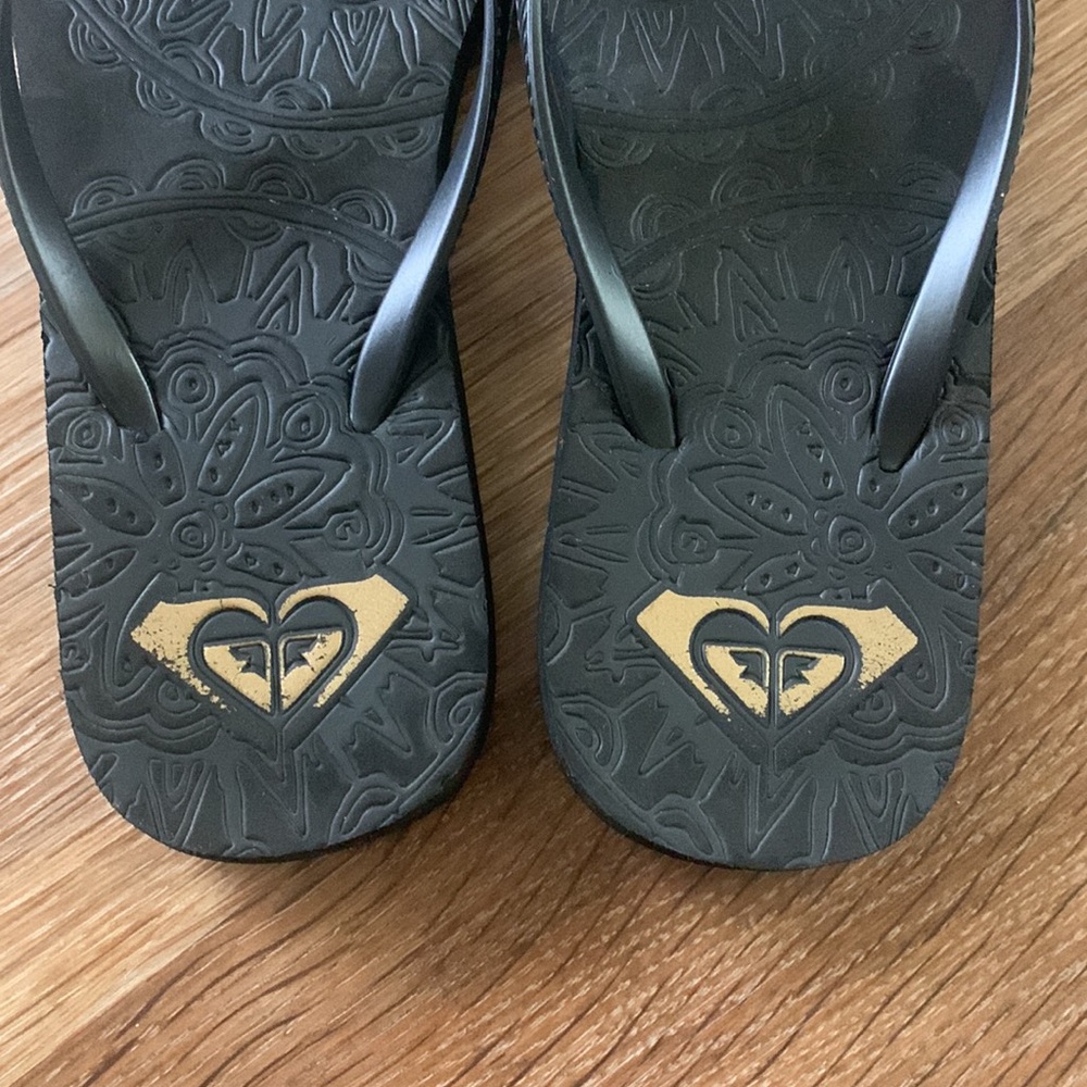 Women’s Roxy flip-flops - Picture 4 of 4